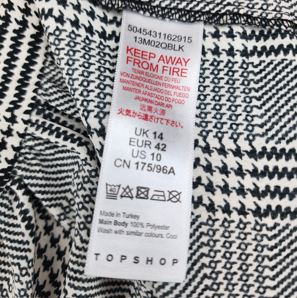 Topshop Black and White Button-Up Long Sleeved Blouse - Picture 9 of 10
